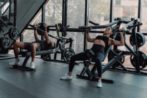 Mehr über den Artikel erfahren Krafttraining ab 30: Warum Muskelmasse dein wichtigstes Longevity-Kapital ist